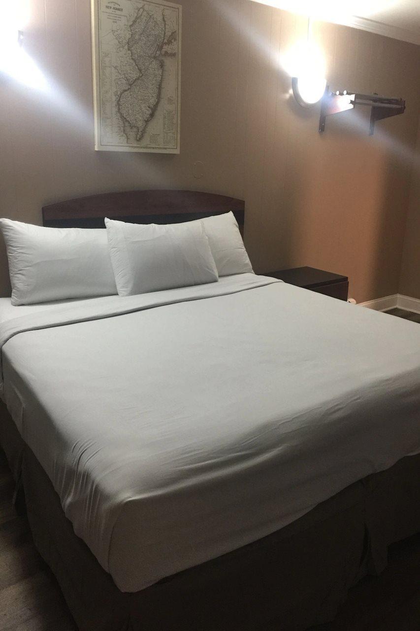 Americas Best Value Inn Avenel Woodbridge Exterior photo